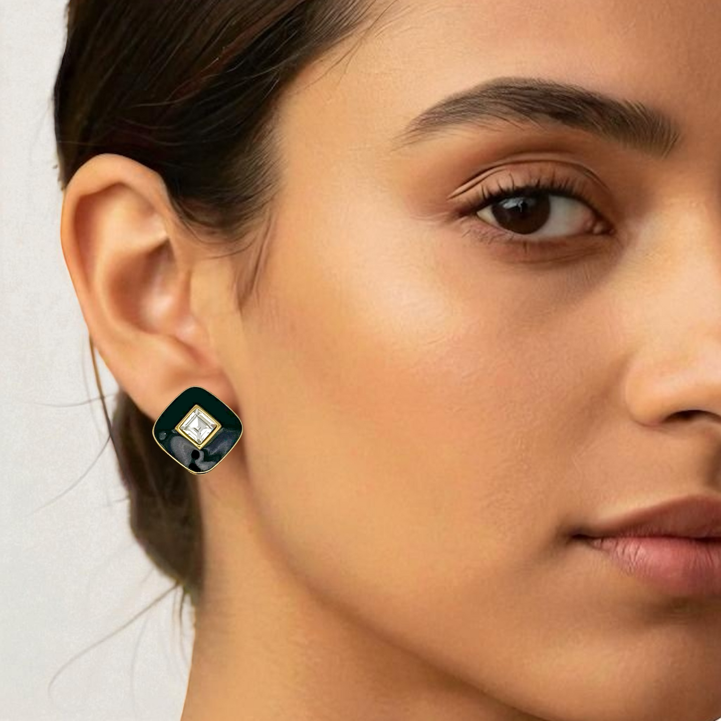 Vintage MONET Siyah Mine İşi Kristal Detaylı Küpe