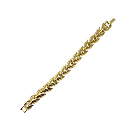 leaf design bracelet detail gold tone vintage style