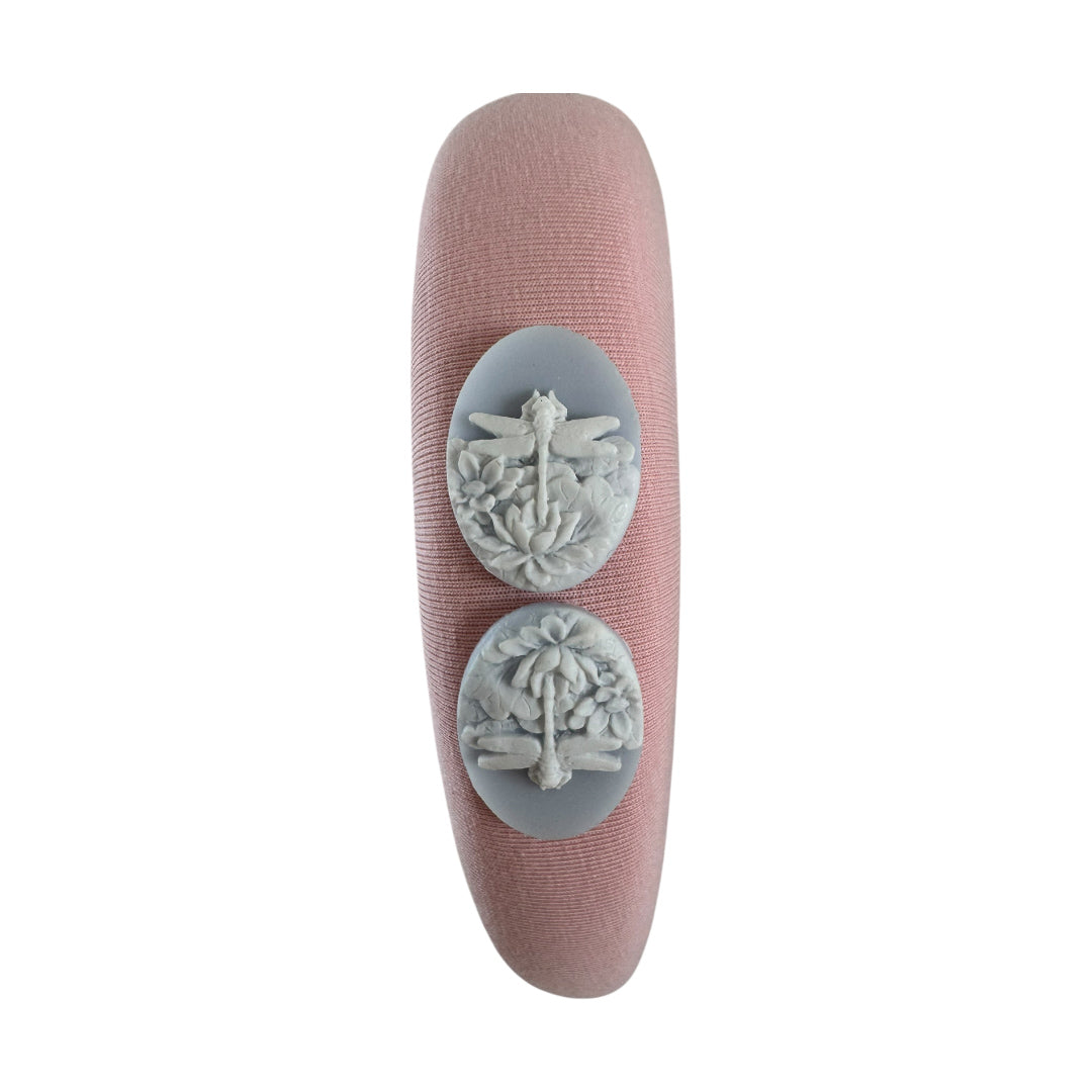 Wedgwood Tarzı Kabartmalı Pembe Taç
