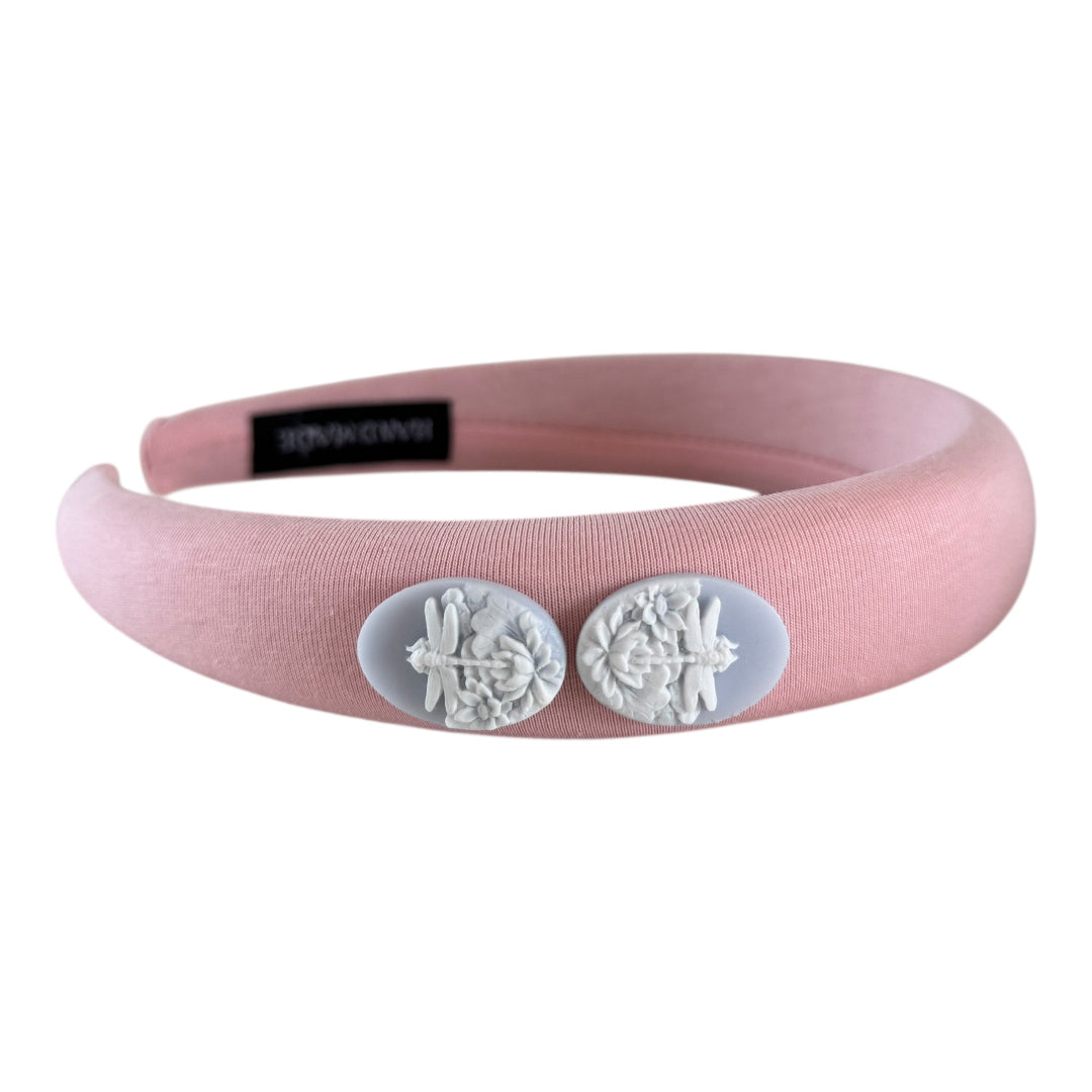 Wedgwood Tarzı Kabartmalı Pembe Taç
