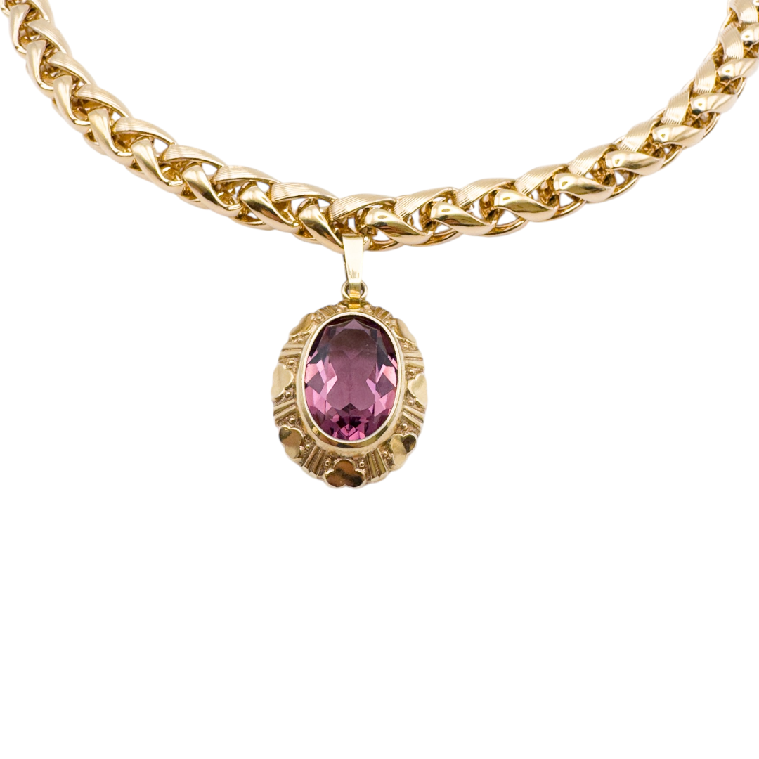 oval pendant necklace vintage amethyst stone detail