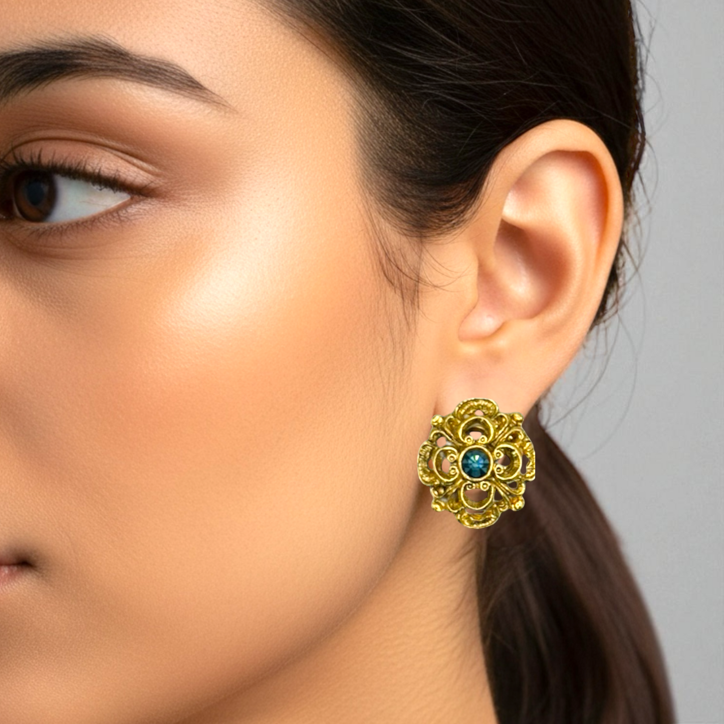 Vintage Eskitme Çiçek Formlu Küpe