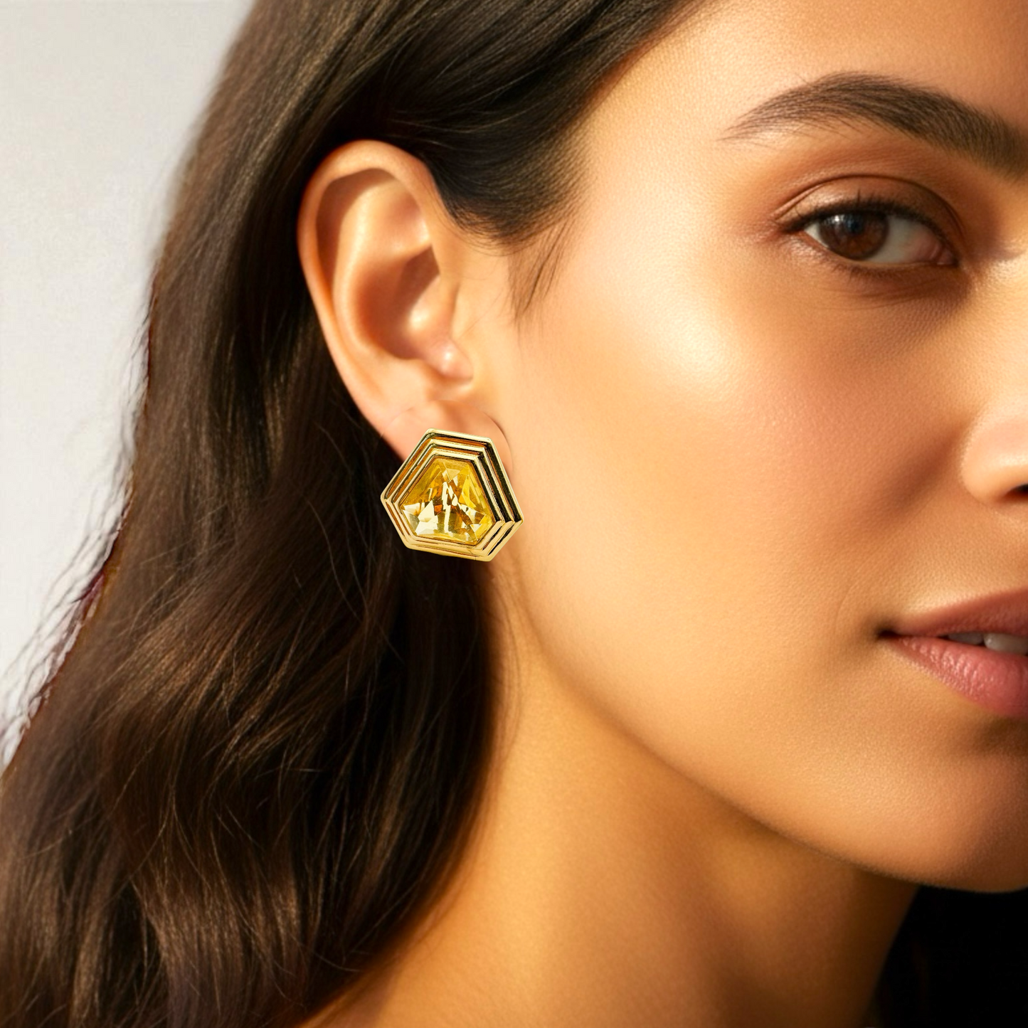 NINA RICCI Üç Kat Altın Kaplama İmitasyon Sitrin Taşlı Beşgen Küpe