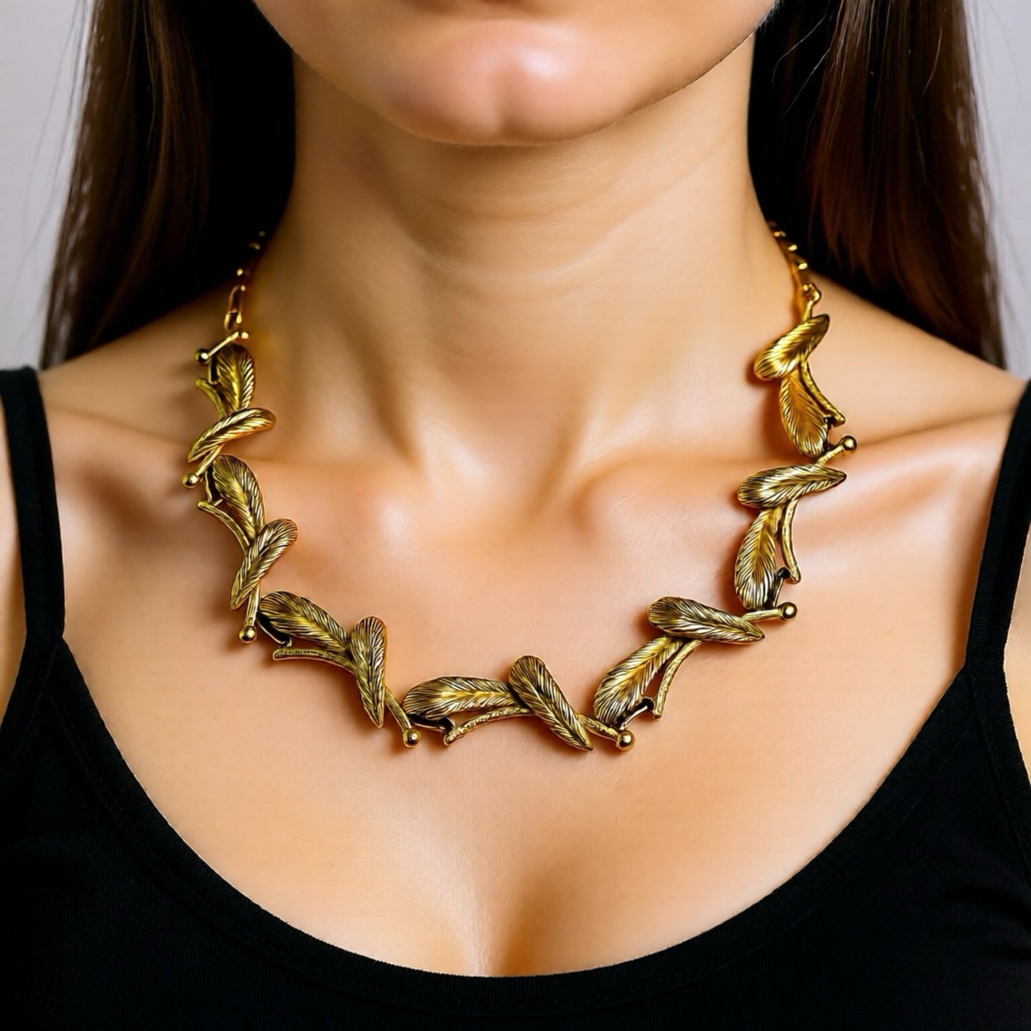 Vintage Altın Kaplama Tüy Desenli Kolye